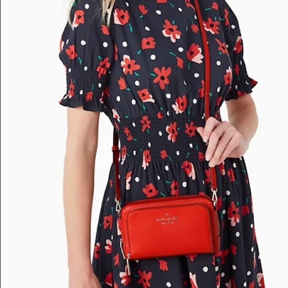 Kate Spade Red Zip Around Crossbody Bag NWT - Picture 2 of 4